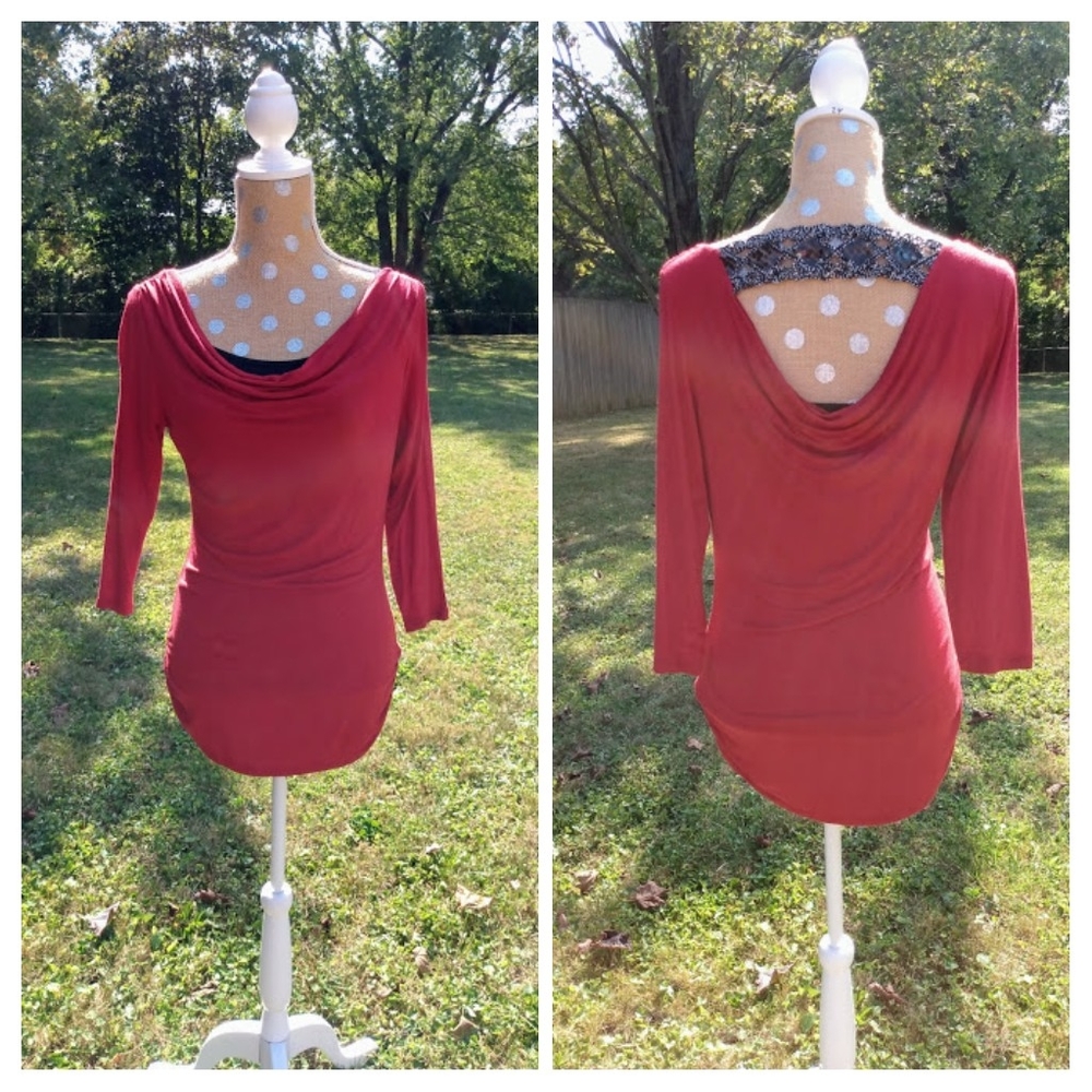 ❤️ Studio Y Scoop Neck Shirt